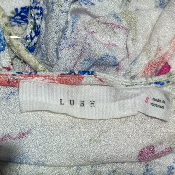 Lush Floral Halter Top, Keyhole Opening in Front, Tie Back Closure Size Small - Picture 7 of 12